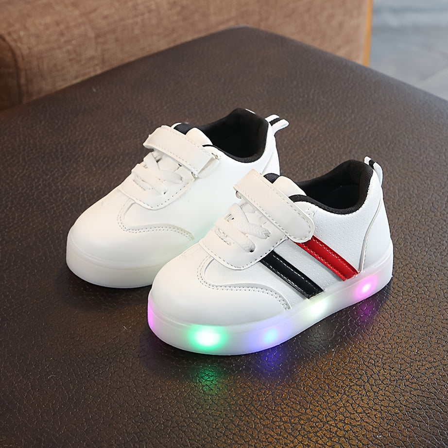 2025 New Winter Autumn Children's Lighting Shoes Boys' LED Sports Little White Shoes Girls' Colorful Flashing Flat Shoes