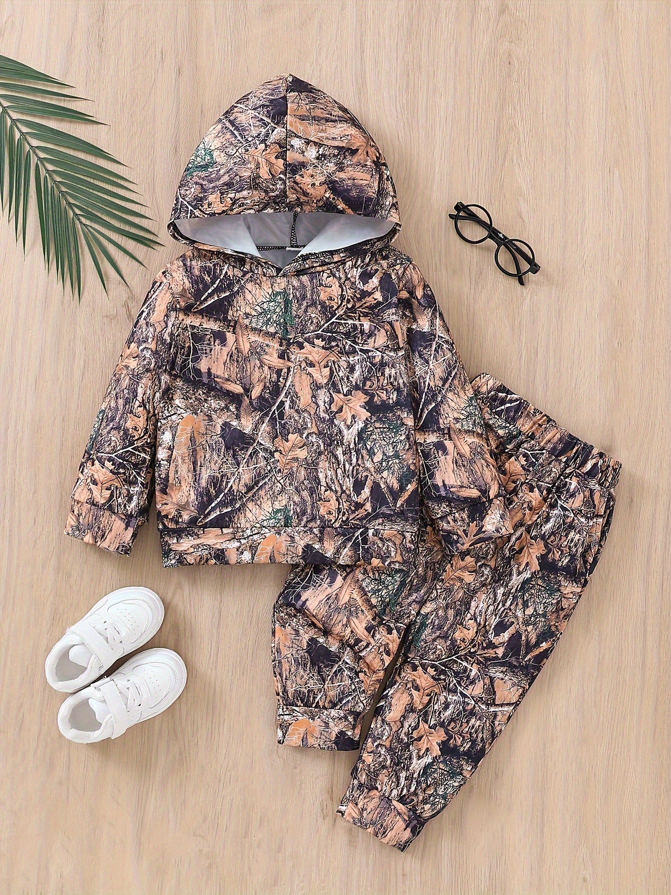 Boy's Camo Leaves Print Hooded Outfit Set