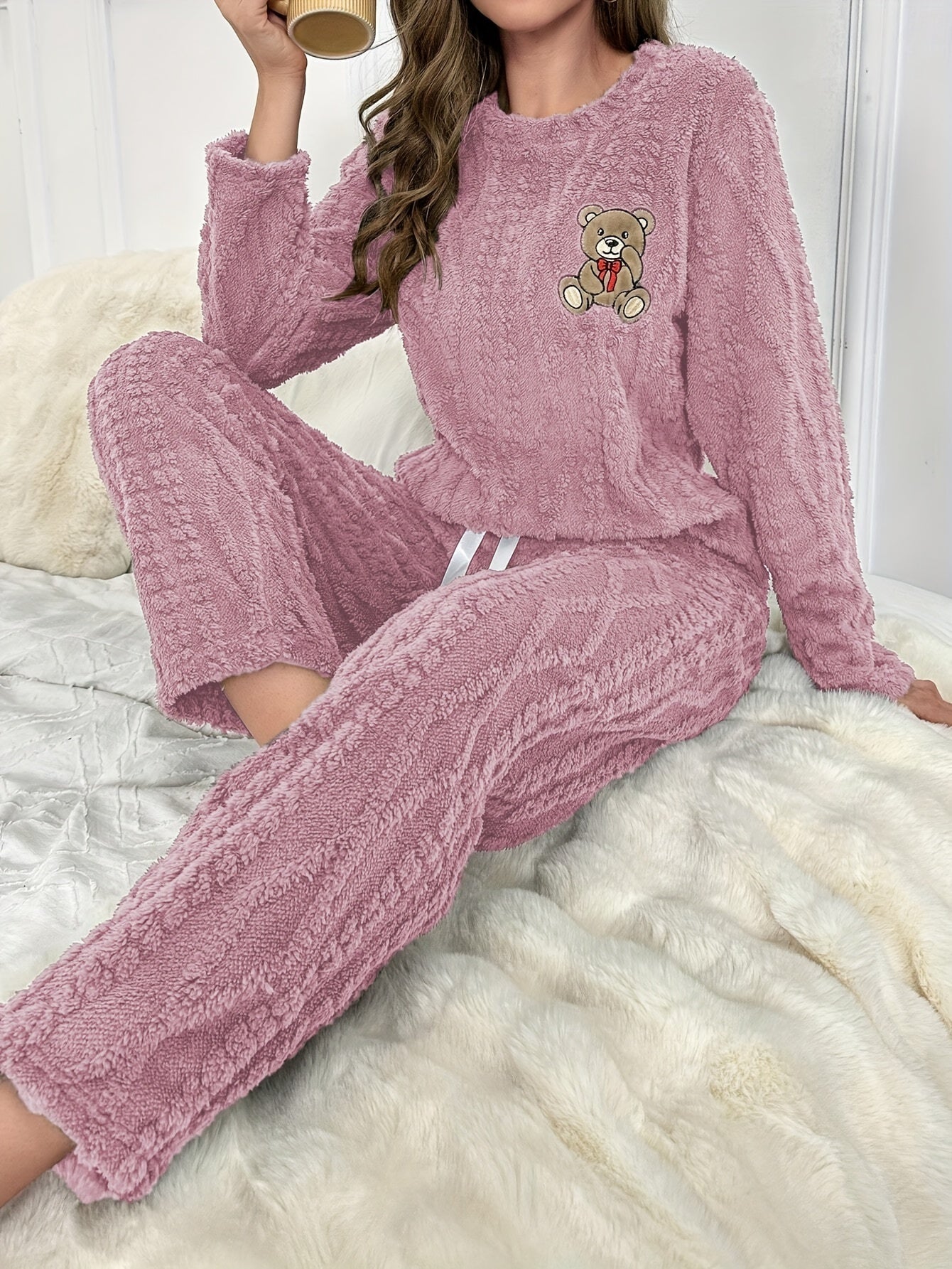 [Plush | Velvet] Thickened Coral Velvet Plush Pajamas for Women - Long Sleeve Top with Round Neck, Pants Set, Cute Bear Embroidery Cartoon Warm Suit, Comfortable Casual Outfit for Autumn and Winter