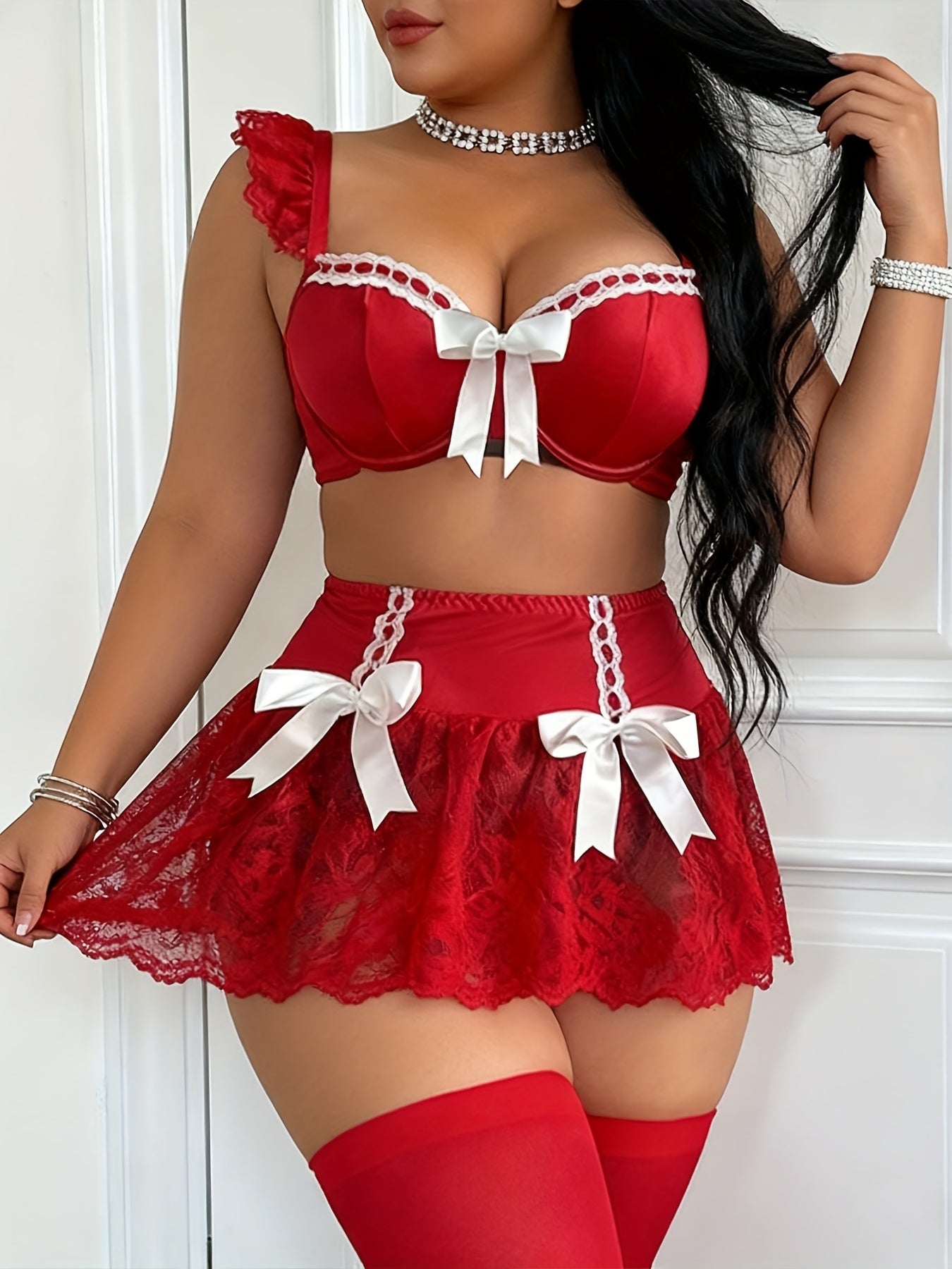 Plus Lace Lingerie Set With Push-Up Bra And Stockings