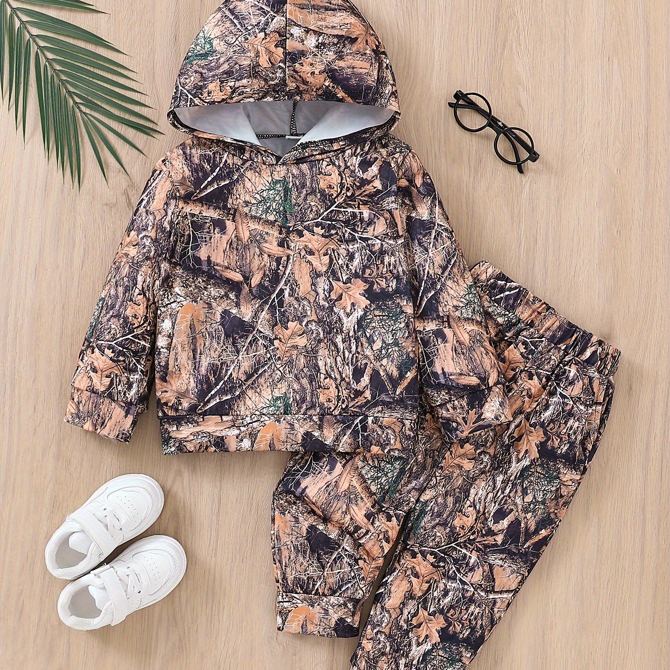 Boy's Camo Leaves Print Hooded Outfit Set