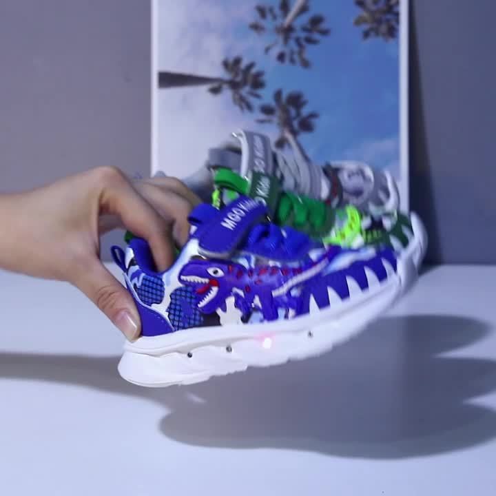 MGO Kidss new dinosaur sports shoes in spring and autumn, with LED lights, artificial  surface boy shoes, bright sports shoes, boy dinosaur shoes, spring and autumn cartoon boy sports shoes, flashing lights suitable for 1-6 y