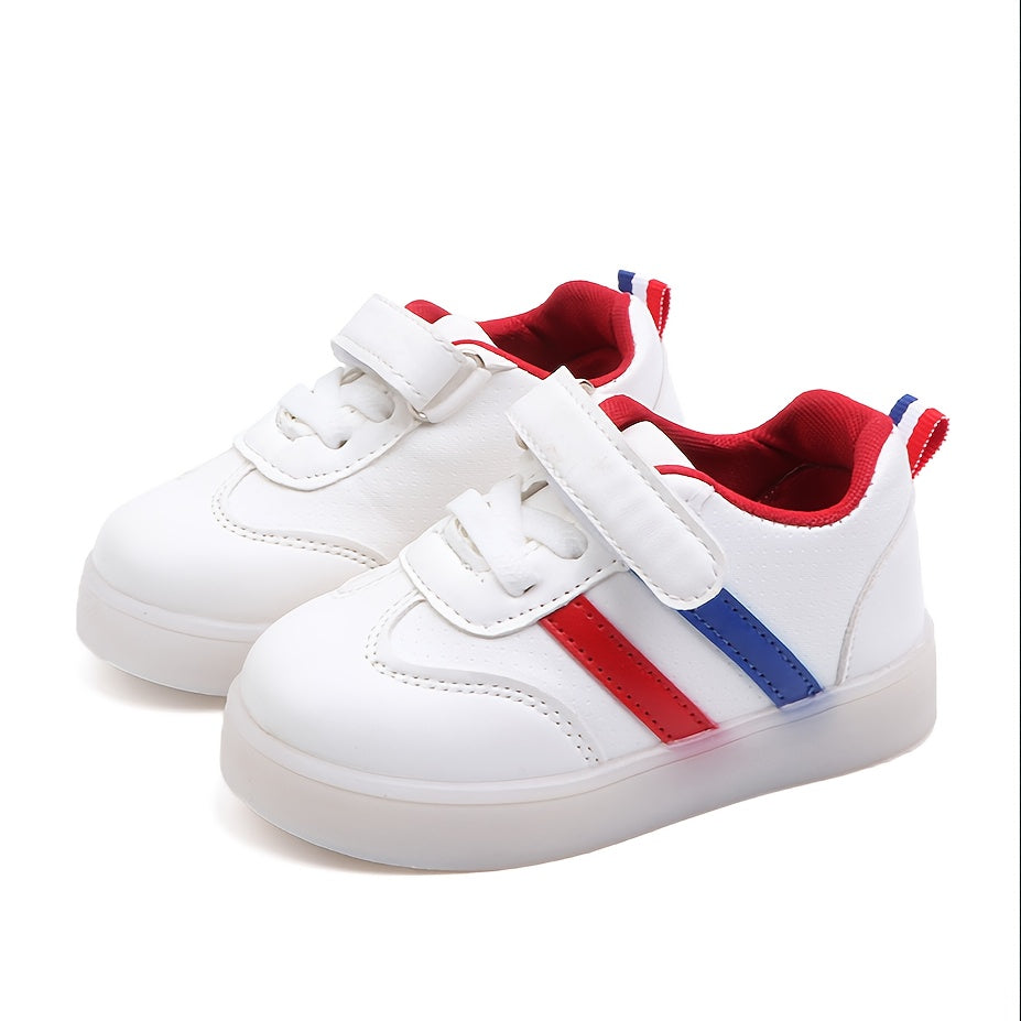 2025 New Winter Autumn Children's Lighting Shoes Boys' LED Sports Little White Shoes Girls' Colorful Flashing Flat Shoes
